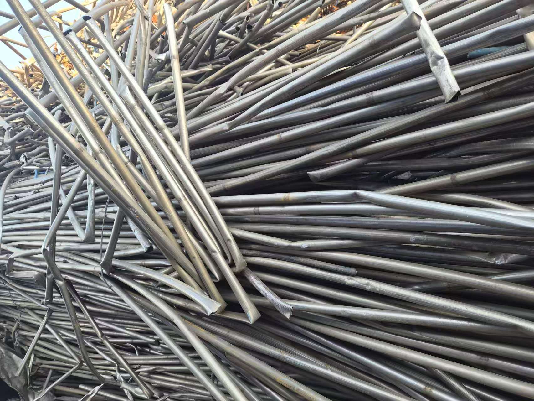 Titanium pipe and tube scrap