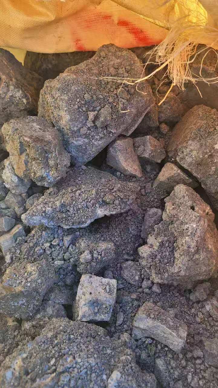 Dross lumps close-up