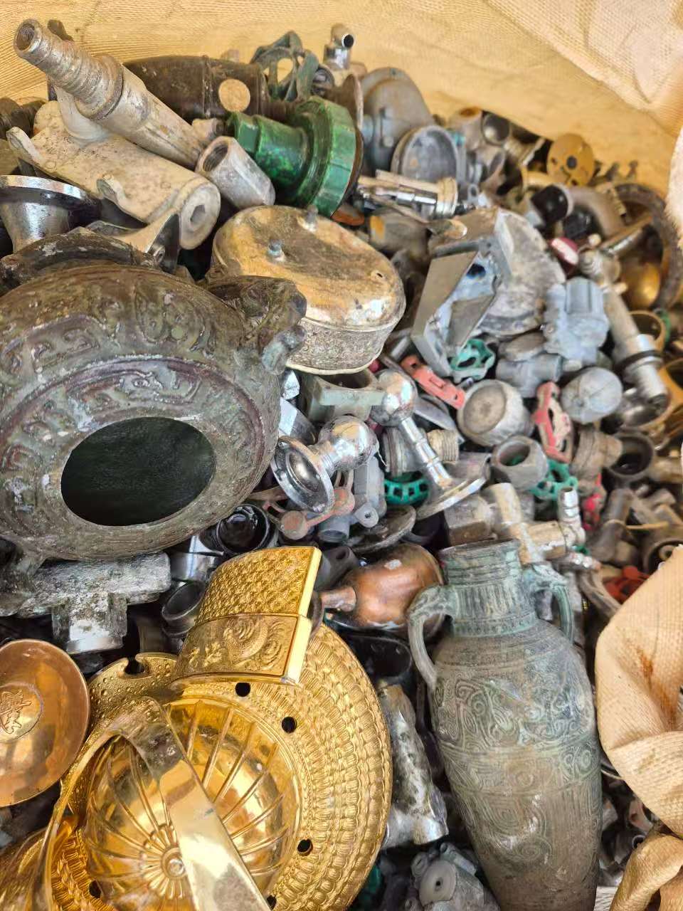 Mixed brass and non-ferrous metal scrap